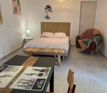 Violes House | Gîtes Violettes et Amandier