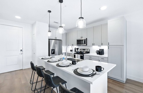Fort Worth Condo | G101 Cozy & Stylish 1BD Near Stockyards Resort Style Amenities, Golf Sim