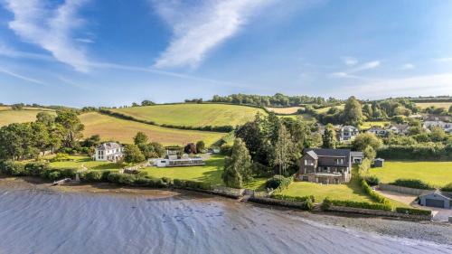 Combeinteignhead House | Gable View - Luxury Riverside Sanctuary