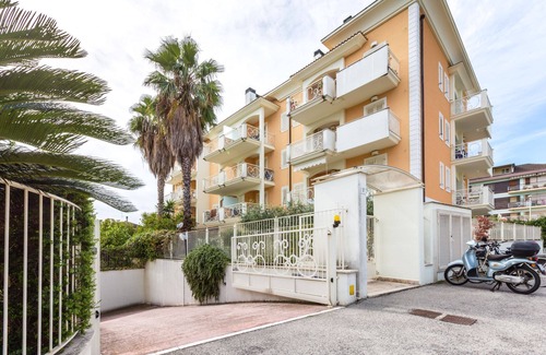 San Benedetto del Tronto Apartment | Gaia apartment in San Benedetto del Tronto (AP) for 4 people, only 100 metres from the beach