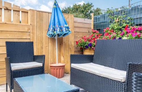 Chapel Saint Leonards House | Gainsborough Cottage