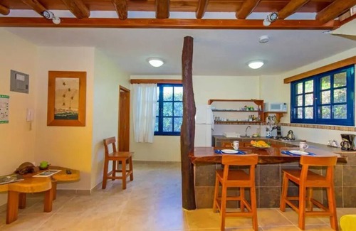 Bahia de la Academia Cottage | Galapagos Cottages - One-Bedroom Housen