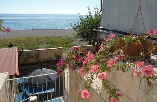Fondachello House | GALATEA - One step away from the sea - LEMON.