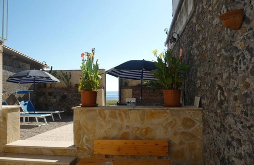 Fondachello House | GALATEA - One step away from the sea - LEMON.