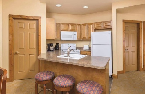 Hanover Condo | Galena, 1 bedroom condo, fireplace!