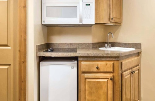 Hanover Condo | Galena, 1 bedroom condo, fireplace!