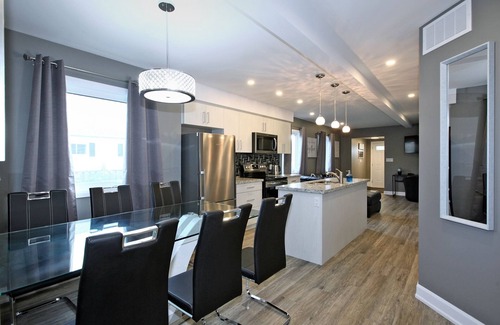 Niagara Falls House | Gallo Paradise by Casino