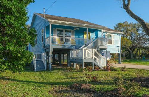 El Lago House | Galloping Seahorse Seabrook Home about 4 Mi to NASA!