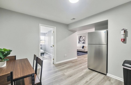 New Castle Apartment | Galloway 115 I Spacious Garden Style Retreat