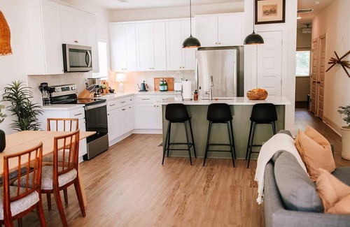 Athens House | Game Day 4BR Retreat by MHM Luxury Properties
