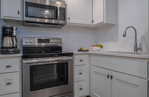 Glen Iris House | Game Rm+Fire Pit/Upscale living in heart of BHM
