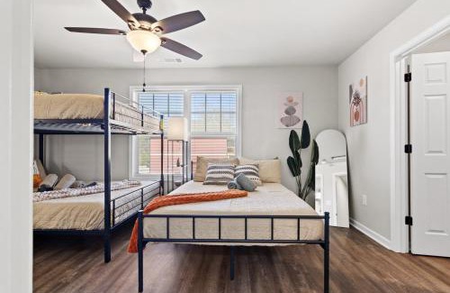 Athens House | Game Room - 2 King Beds - Perfect UGA Location!