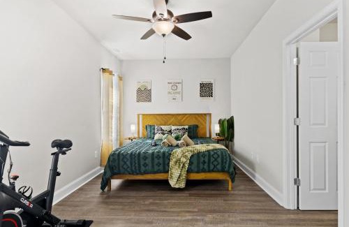Athens House | Game Room - 2 King Beds - Perfect UGA Location!