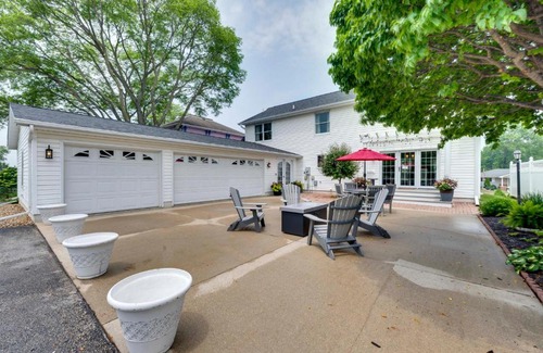 Waverly House | Game Room and Patio Bremer House Waverly Rental