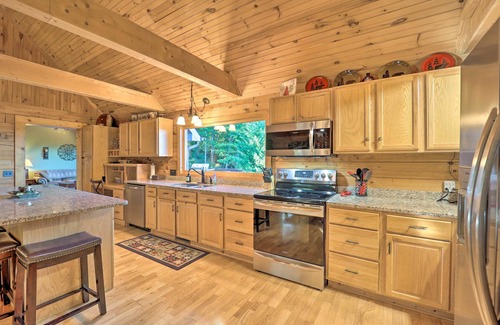 Hays Cabin | Game Room + Mtn Views: Family Blue Ridge Retreat