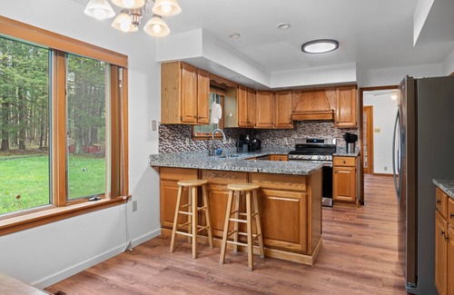 Blakeslee House | Game Room-Pool Table-Wet Bar-Fire Pit-Lake Access