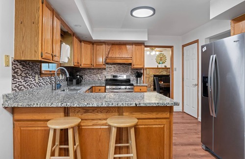 Blakeslee House | Game Room-Pool Table-Wet Bar-Fire Pit-Lake Access