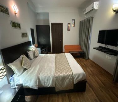 Vrindavan Hotel | Ganret suites and resort