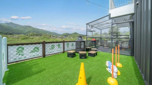 Gapyeong House | Gapyeong Dangdangi Pet Poolvilla Blue