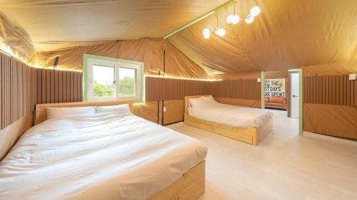 Gapyeong House | Gapyeong Dongban84 Glamping&Pool villa