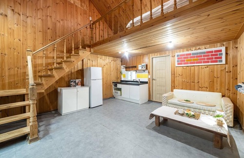 Buk House | Gapyeong Haneuldari pet Pension