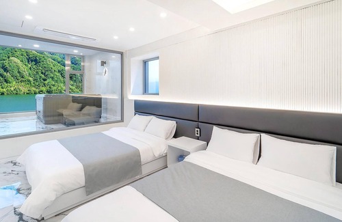 Gapyeong House | Gapyeong JH Poolvilla & Glamping