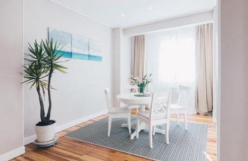 Castanos Apartment | Garai Apartment by People Rentals