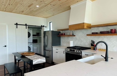 Elgin House | Garbos Goodnight, a luxurious experience combined with the cozy comforts of home