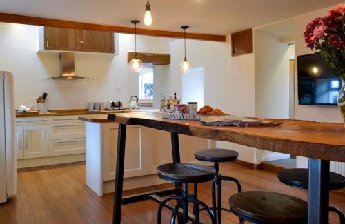 Llanfaethlu House | Gardd Efa
