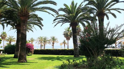 La Bocca Apartment | Garden and beach sea view apartment Cannes