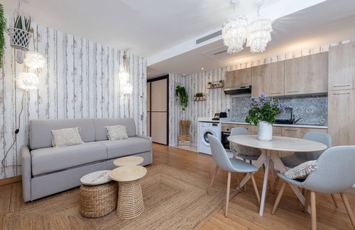 Antibes Apartment | Garden Apartment La Bohémienne, Mandara Beach