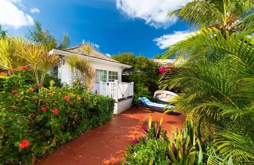 Nassau Apartment | Garden Cottage - Oceanfront -