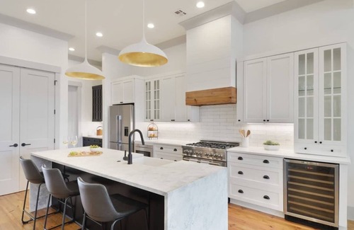 Irish Channel House | Garden District Home | Heated Plunge Pool