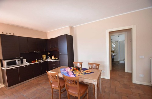 Oggebbio Apartment | Garden Flat by Lake Maggiore