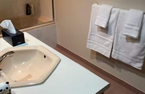 West Vancouver Villa | Garden homes suite - 3 Bedroom