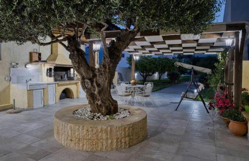 Prasas House | Garden House By Estia