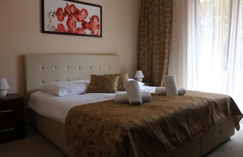Apatin Bed & Breakfast | Garden House