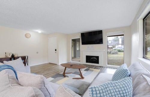 Bull Mountain Apartment | Garden Park Getaway
