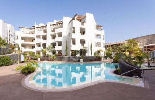 Palm-Mar Apartment | Garden Serenity Retreat And Workspace With Heated Pools And Gym