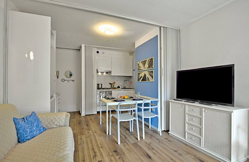 Riva del Garda Apartment | Garden & Surf Residenza By Max, Riva del Garda, Italy