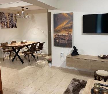 Elliniko-Argyroupoli Apartment | Garden View Apartment