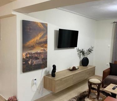 Elliniko-Argyroupoli Apartment | Garden View Apartment