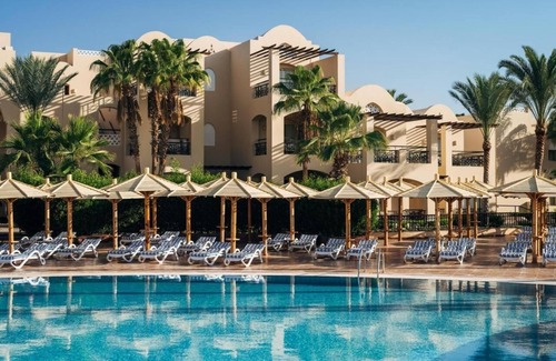 Sharm El Sheikh Resort | Garden View Room – Steps from Nubian Beach & Tranquil Waters