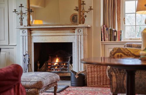 Edensor House | Gardeners Cottage near Chatsworth House