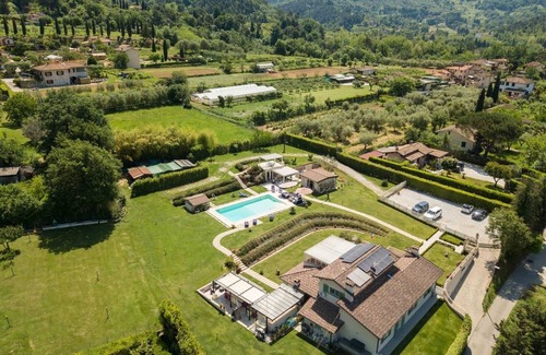 Camaiore Apartment | Gardenia Suite In Camaiore, Tuscany