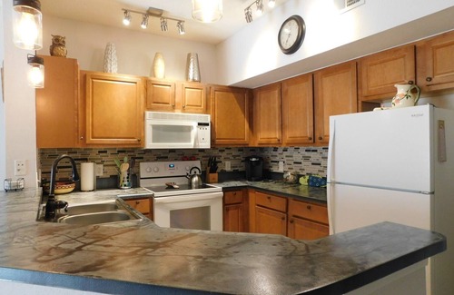 Iona Condo | Gardens of Beachwalk 1 bedroom 1 bathroom with balcony