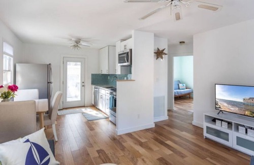 Napeague House | Gardiners Bay Bungalow with Private Beach Access