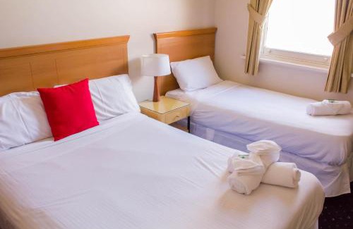 Blackheath Hotel | Gardners Inn Hotel