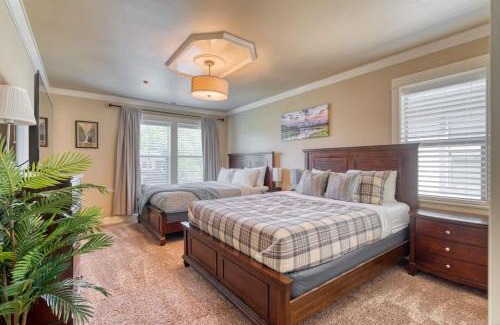 King House | Garfield 2BR - New Build - Foodie-Friendly Stay