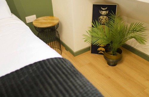 Liverpool Apartment | Garmoyle Road Flat 3
